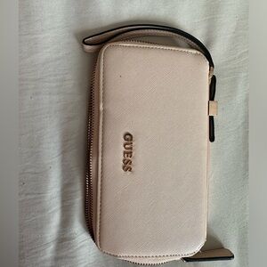 GUESS WALLET